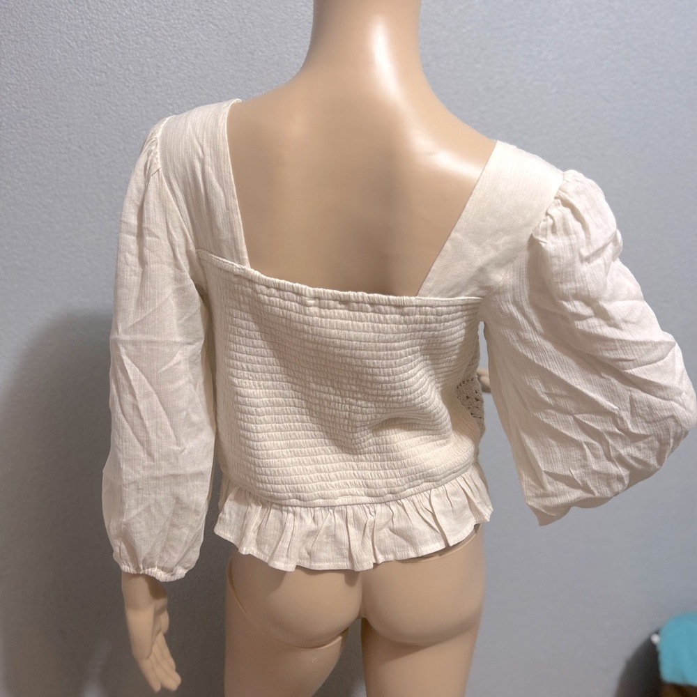 American Eagle Crotchet front smocked back top size small - Picture 4 of 7